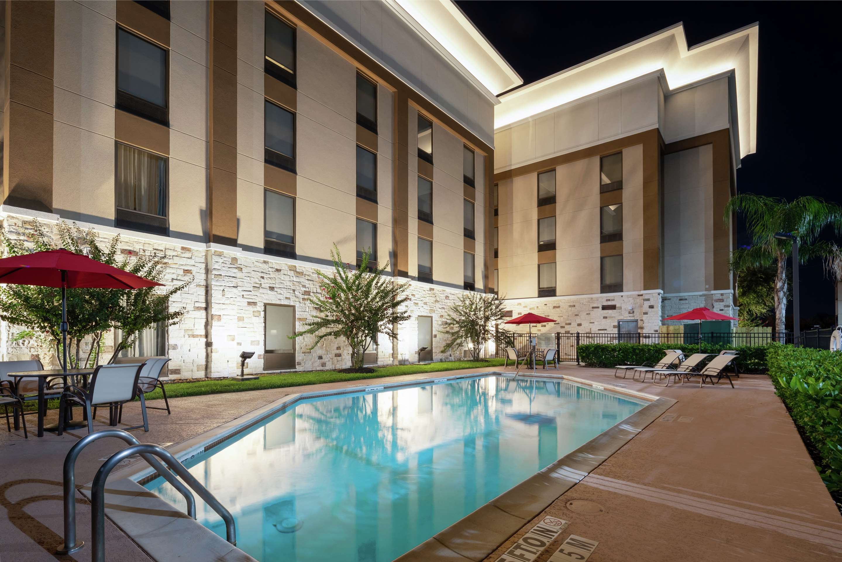 Pool | Hampton Inn Houston/Humble-Airport Area, TX