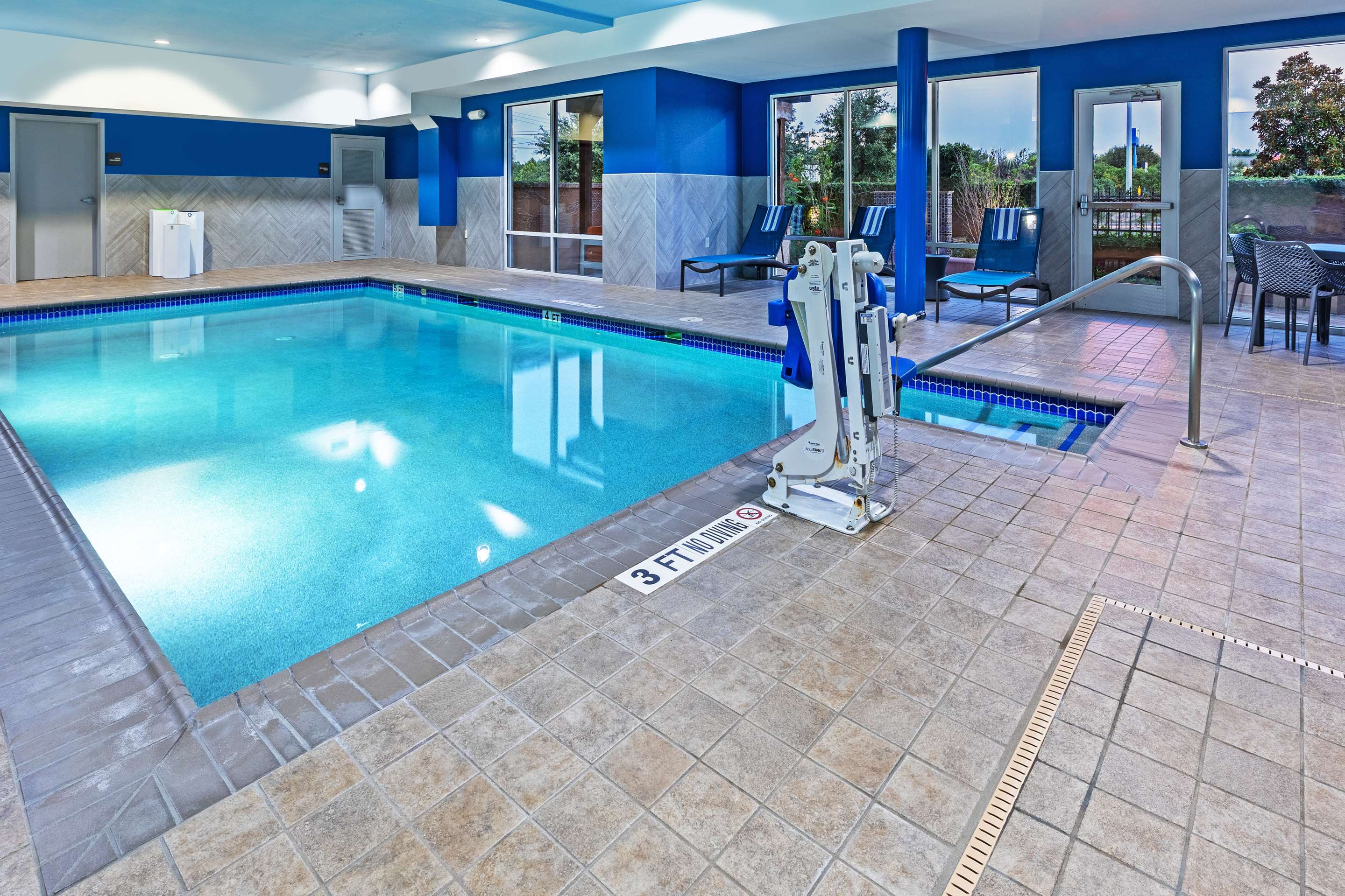 Pool | Hampton Inn & Suites Houston Heights I-10