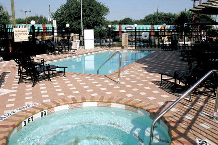 Hampton Inn and Suites Houston-Katy - Tap to explore photos