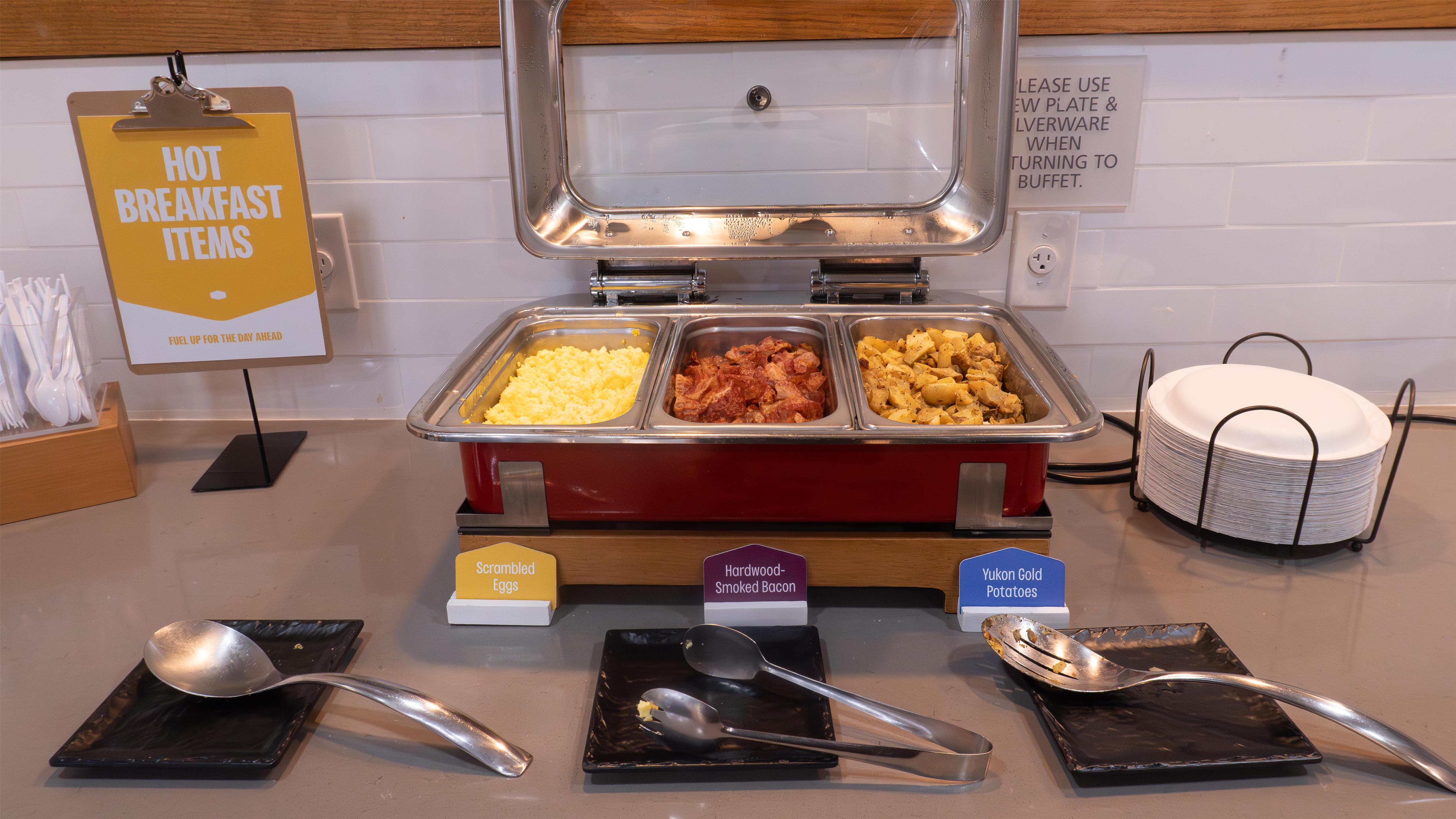 Breakfast Area | Hampton Inn & Suites Houston Katy