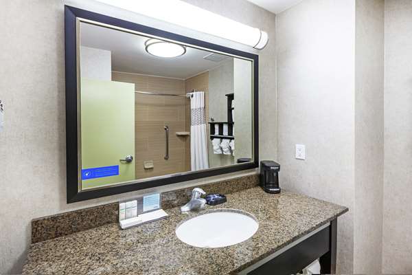  - Hampton Inn & Suites League City