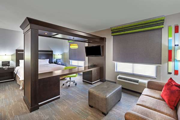  - Hampton Inn & Suites League City