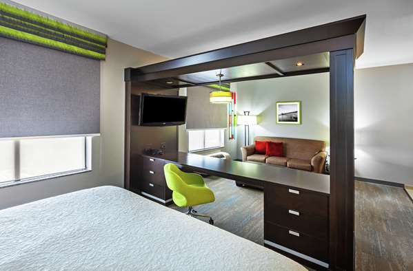  - Hampton Inn & Suites League City