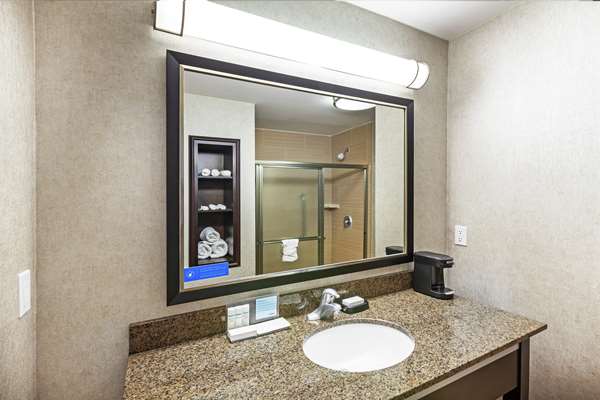  - Hampton Inn & Suites League City