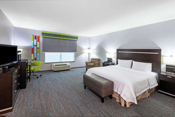  - Hampton Inn & Suites League City
