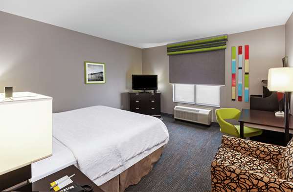 - Hampton Inn & Suites League City