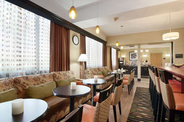 Restaurant - Hampton Inn Brookhollow Houston