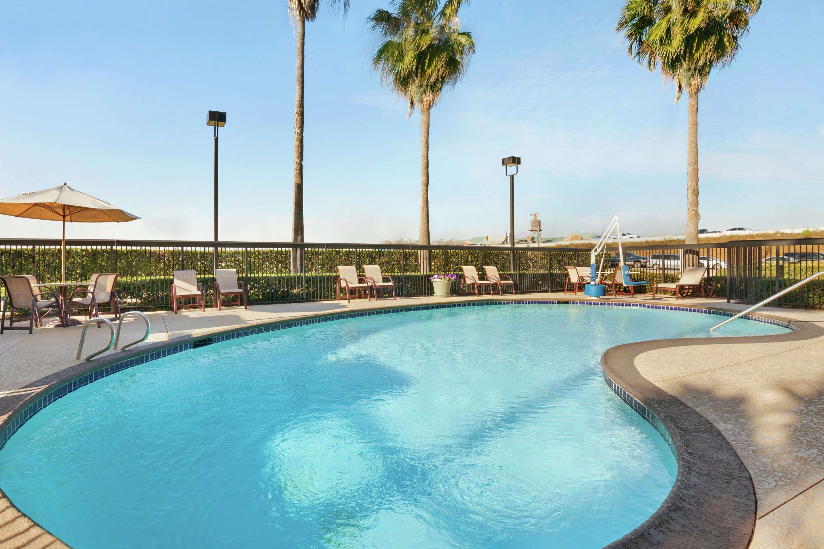 Pool | Hampton Inn Houston Northwest