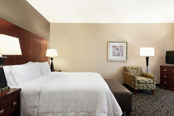  - Hampton Inn & Suites Pasadena