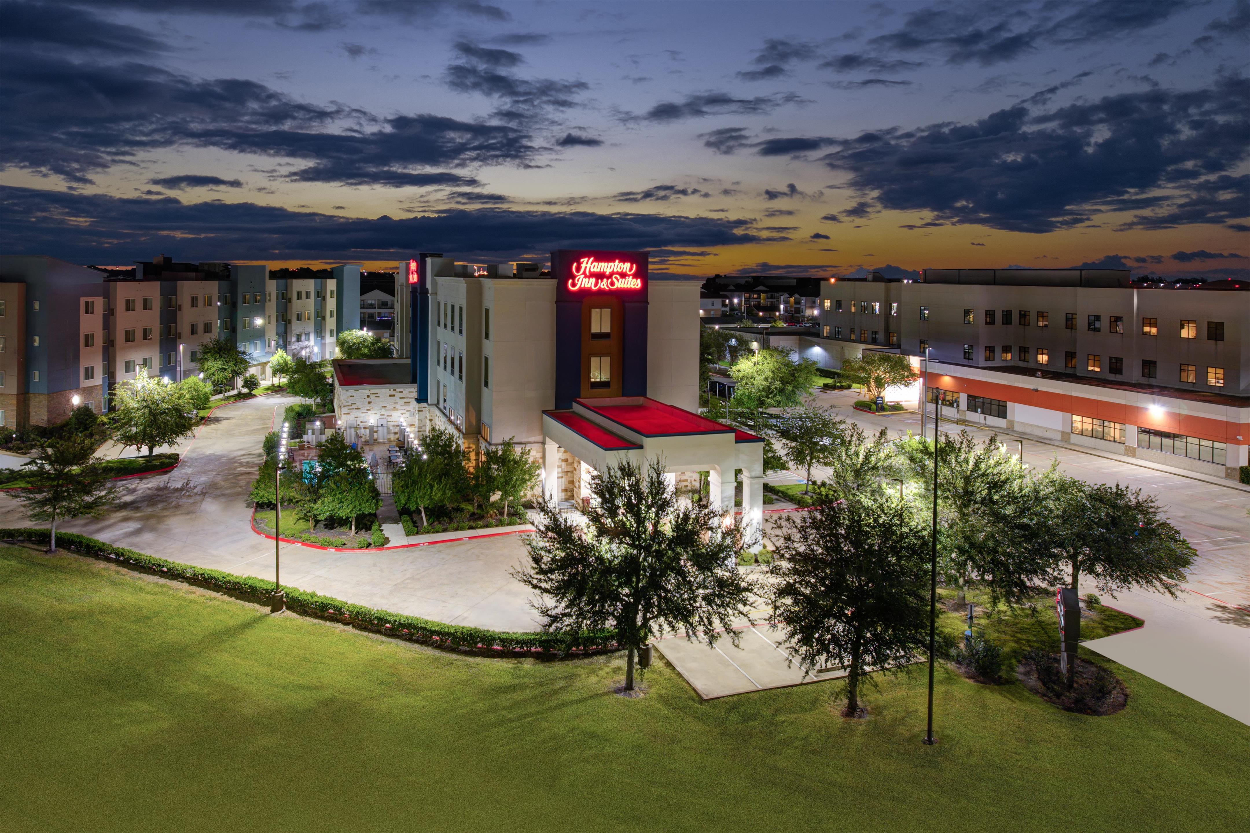 Exterior | Hampton Inn & Suites Houston/Pasadena