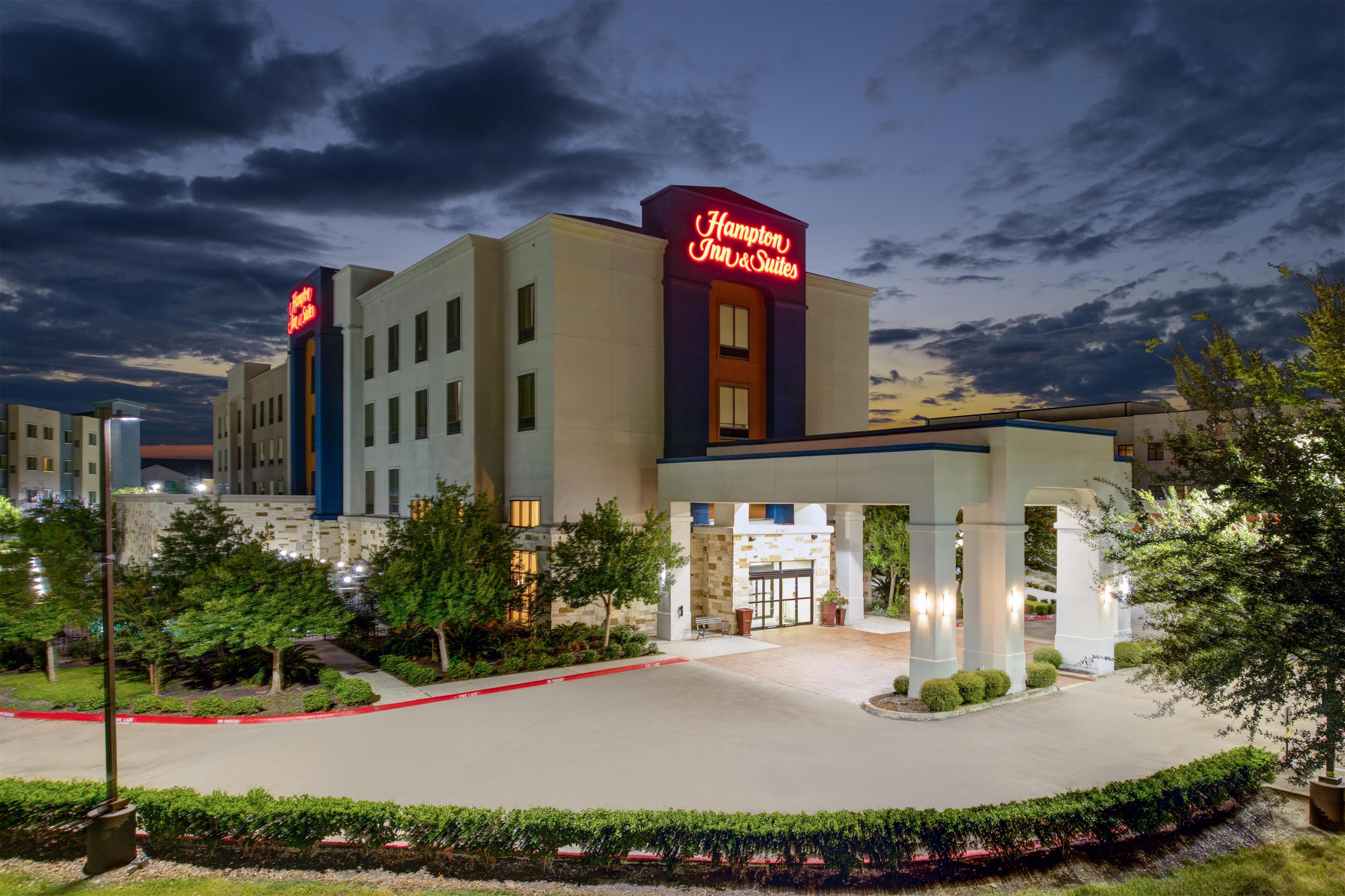 Exterior | Hampton Inn & Suites Houston/Pasadena