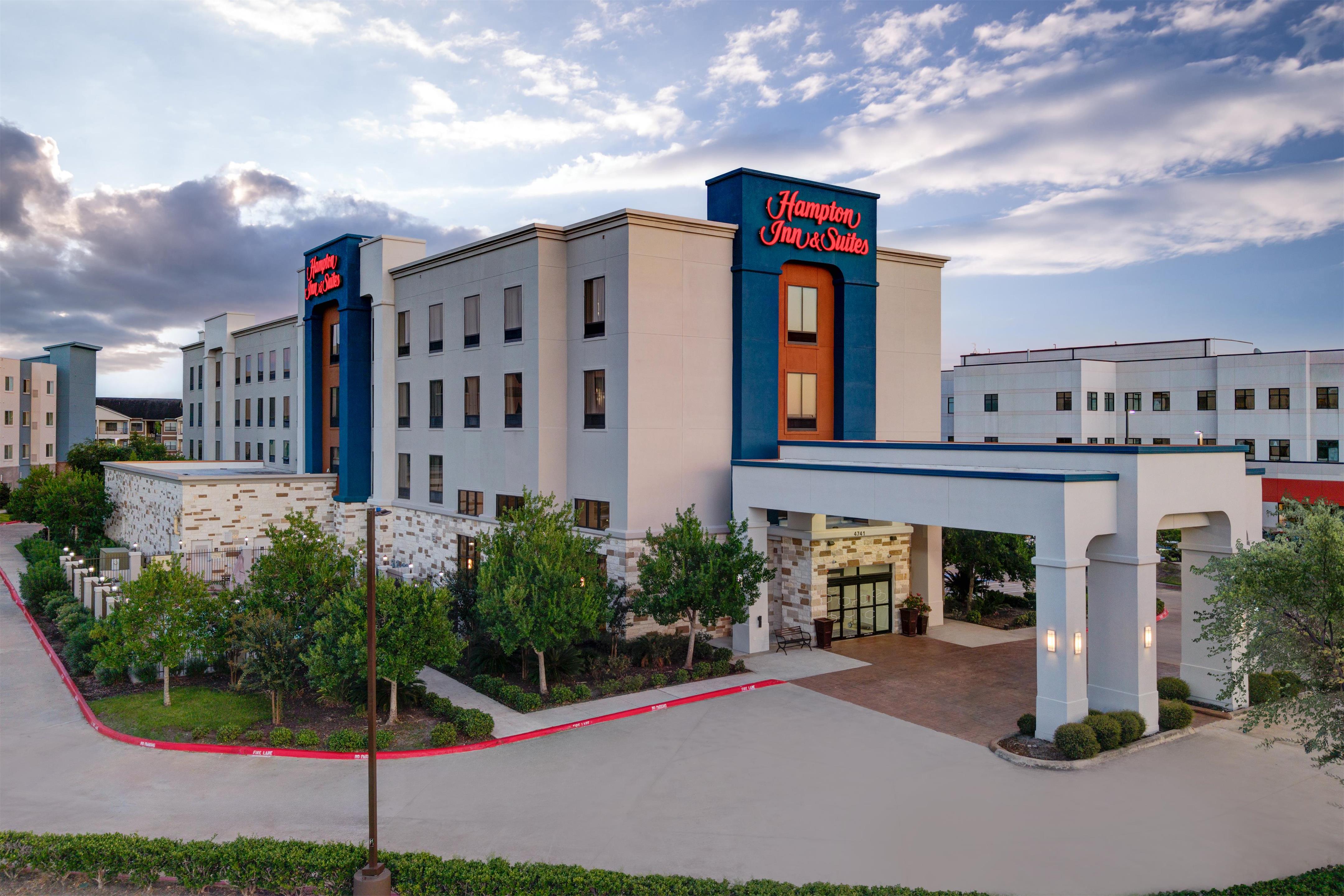 Exterior | Hampton Inn & Suites Houston/Pasadena