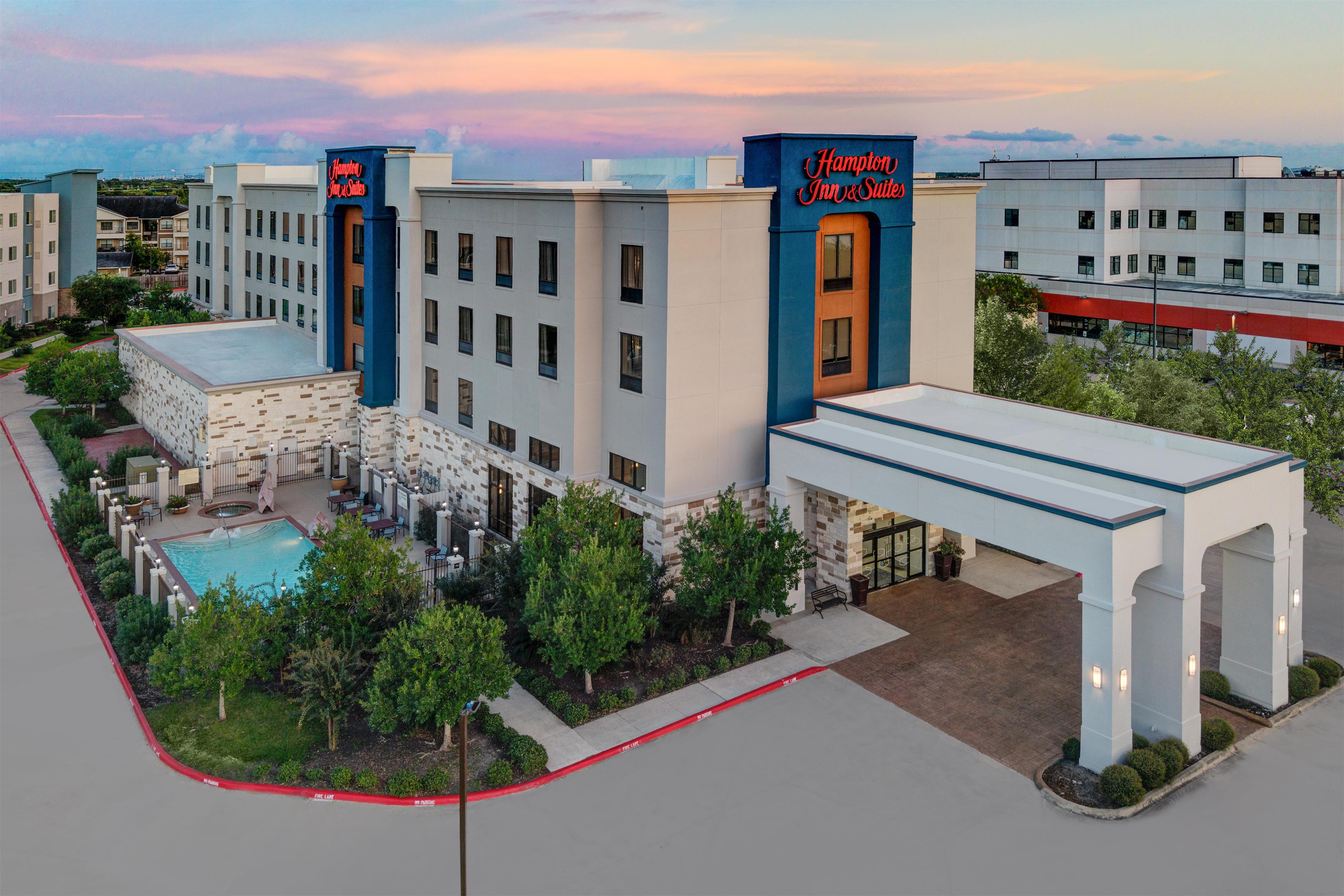 Exterior | Hampton Inn & Suites Houston/Pasadena