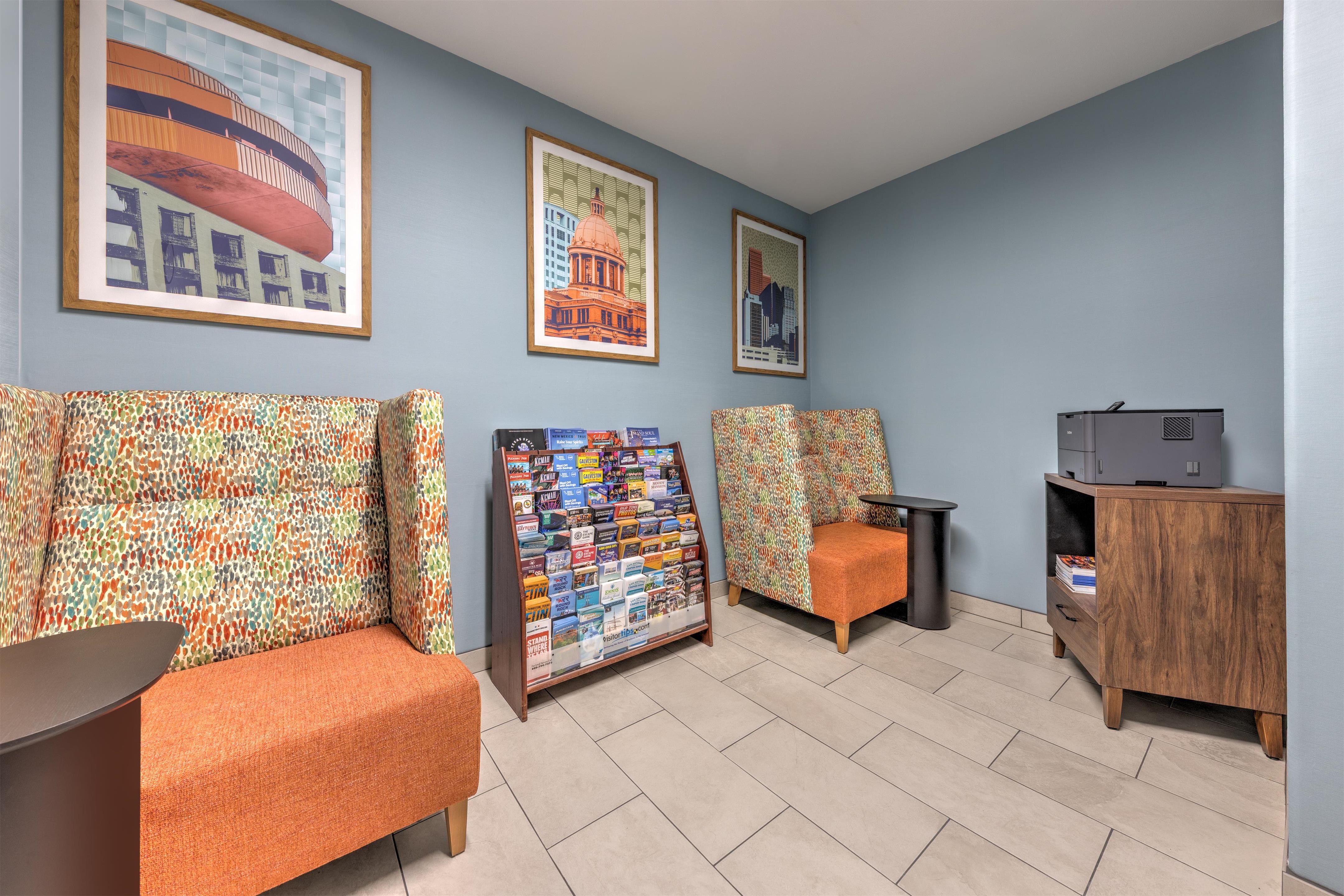 Business Center | Hampton Inn & Suites Houston/Pasadena