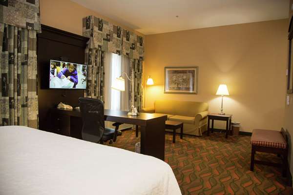  - Hampton Inn & Suites Rosenberg