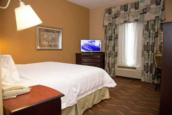  - Hampton Inn & Suites Rosenberg