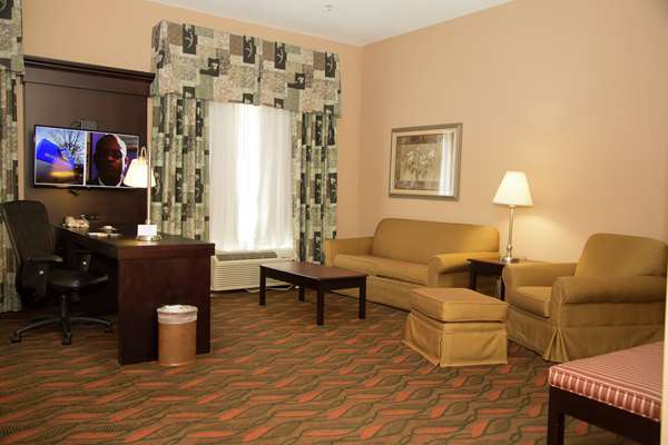  - Hampton Inn & Suites Rosenberg