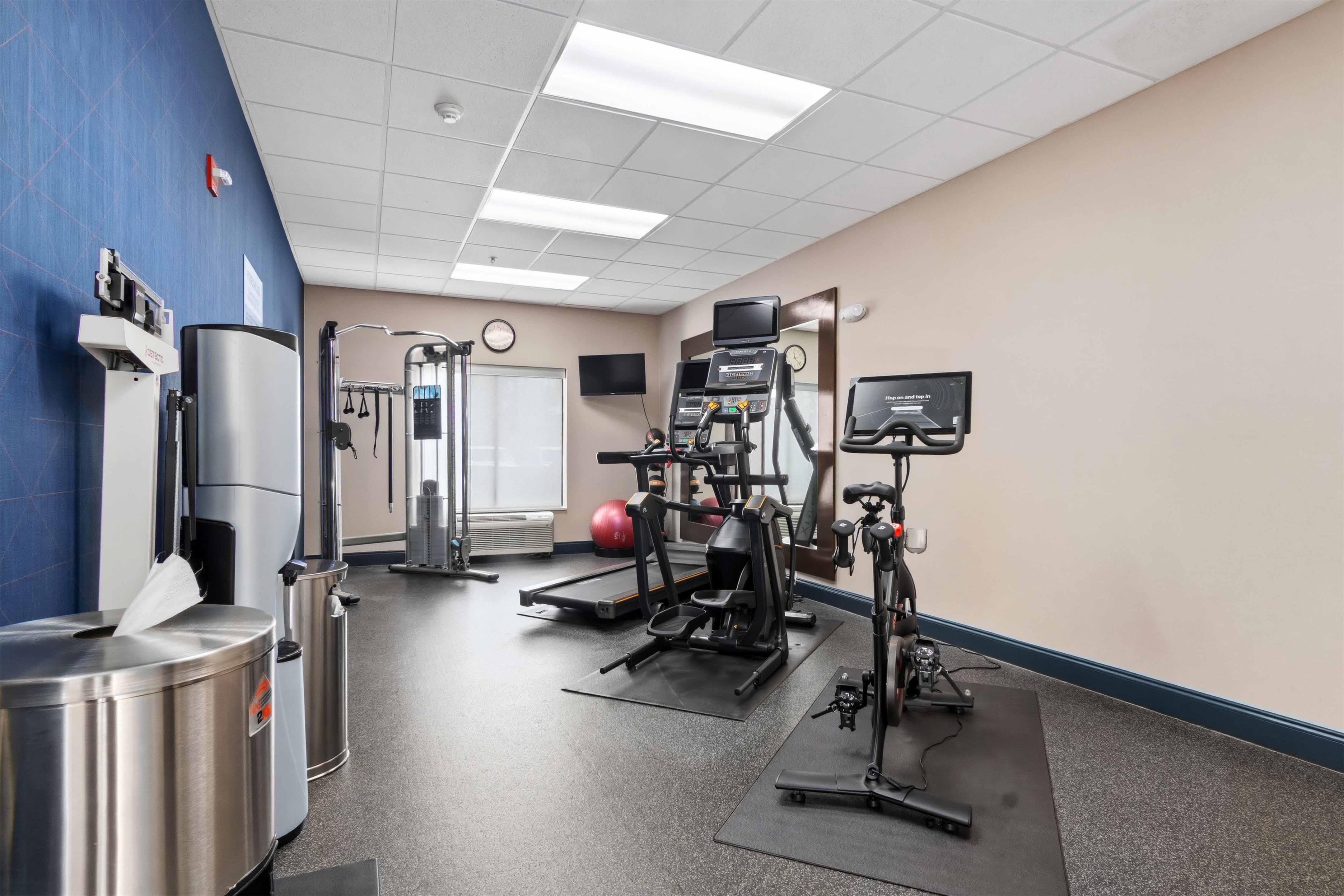 Health club fitness center gym | Hampton Inn & Suites Houston - Rosenberg