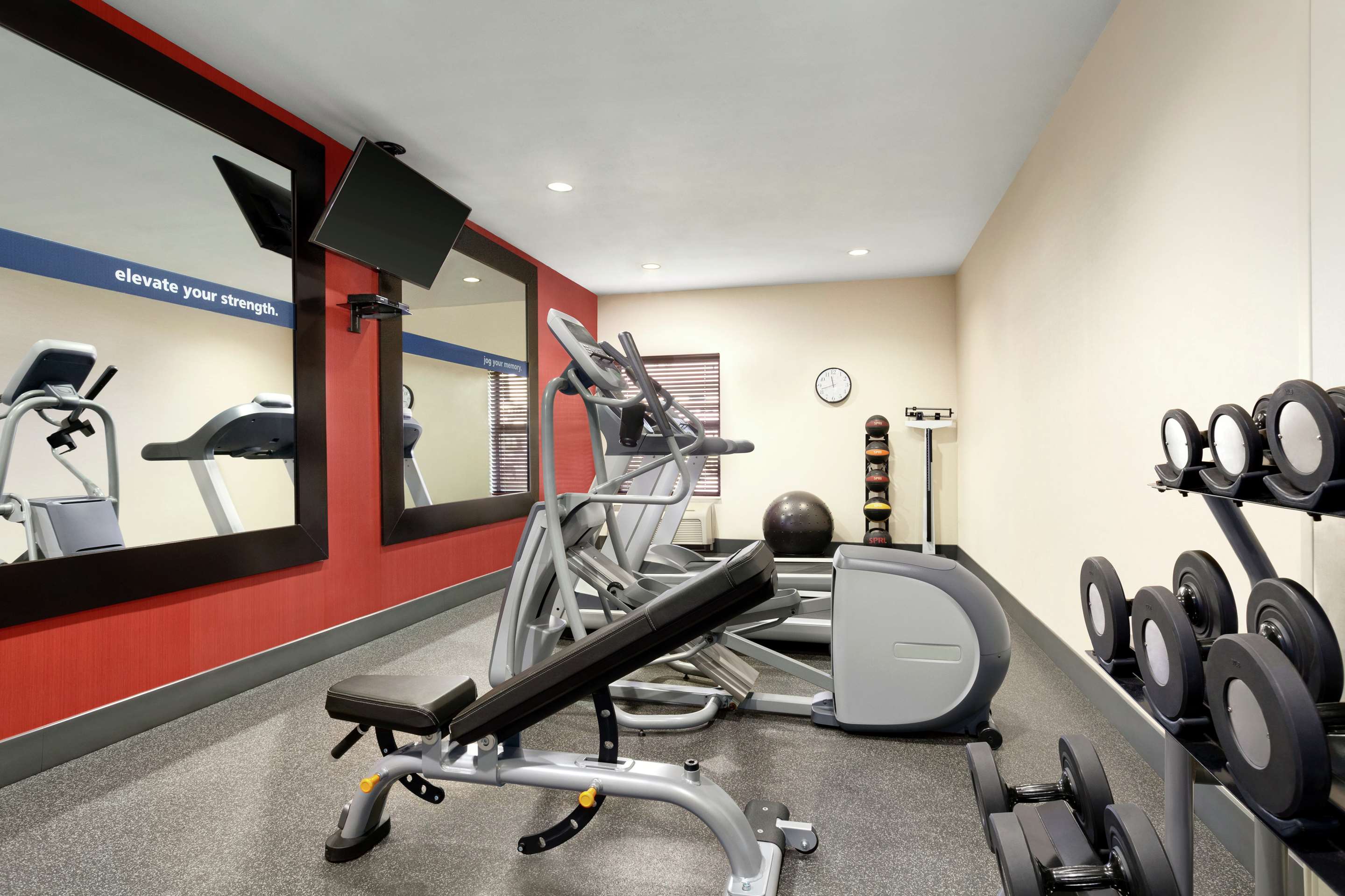Health club fitness center gym | Hampton Inn Houston/Stafford