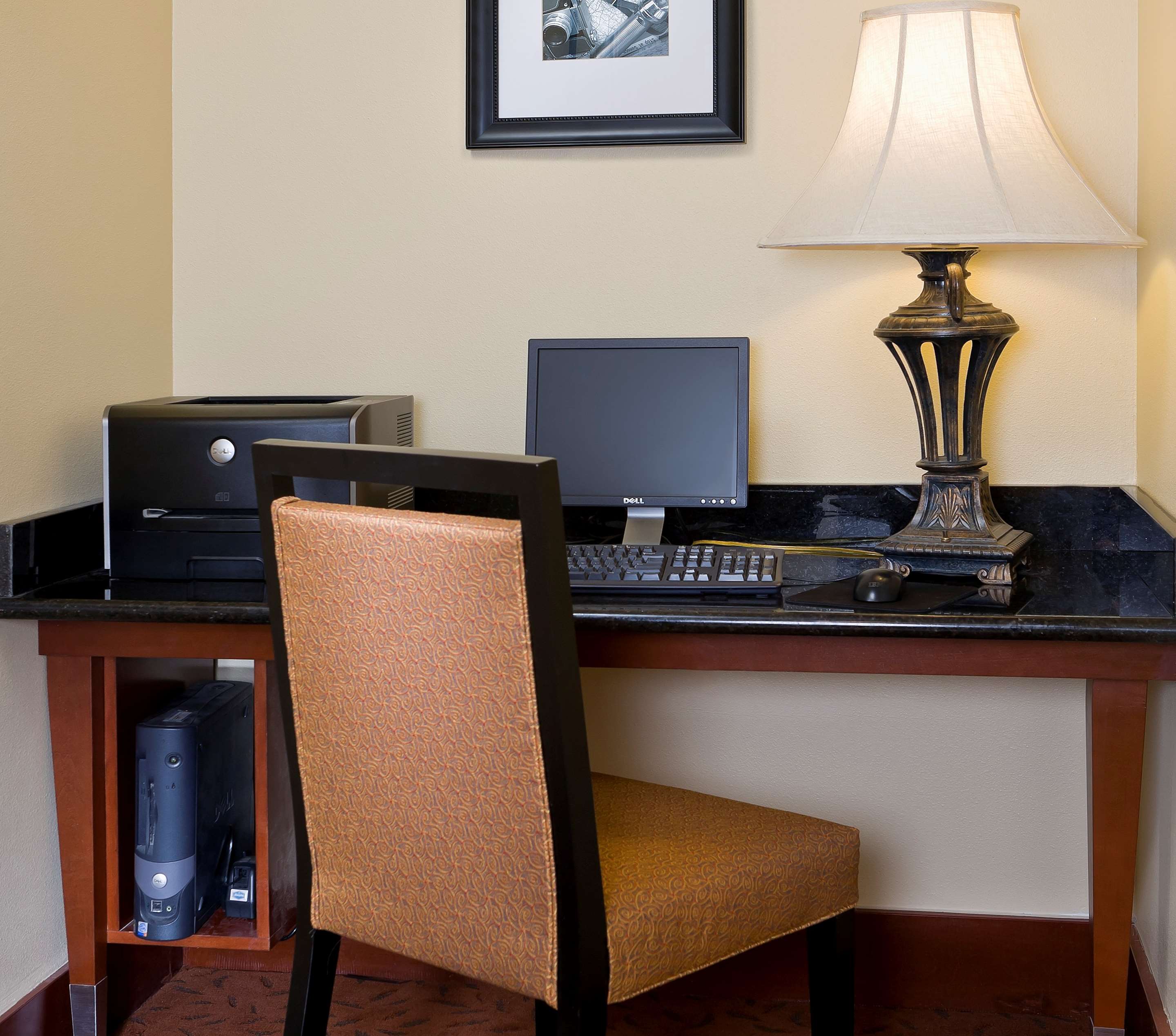 Business Center | Hampton Inn Houston/Stafford