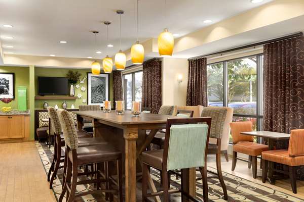 Amenities - Hampton Inn Willowbrook Houston