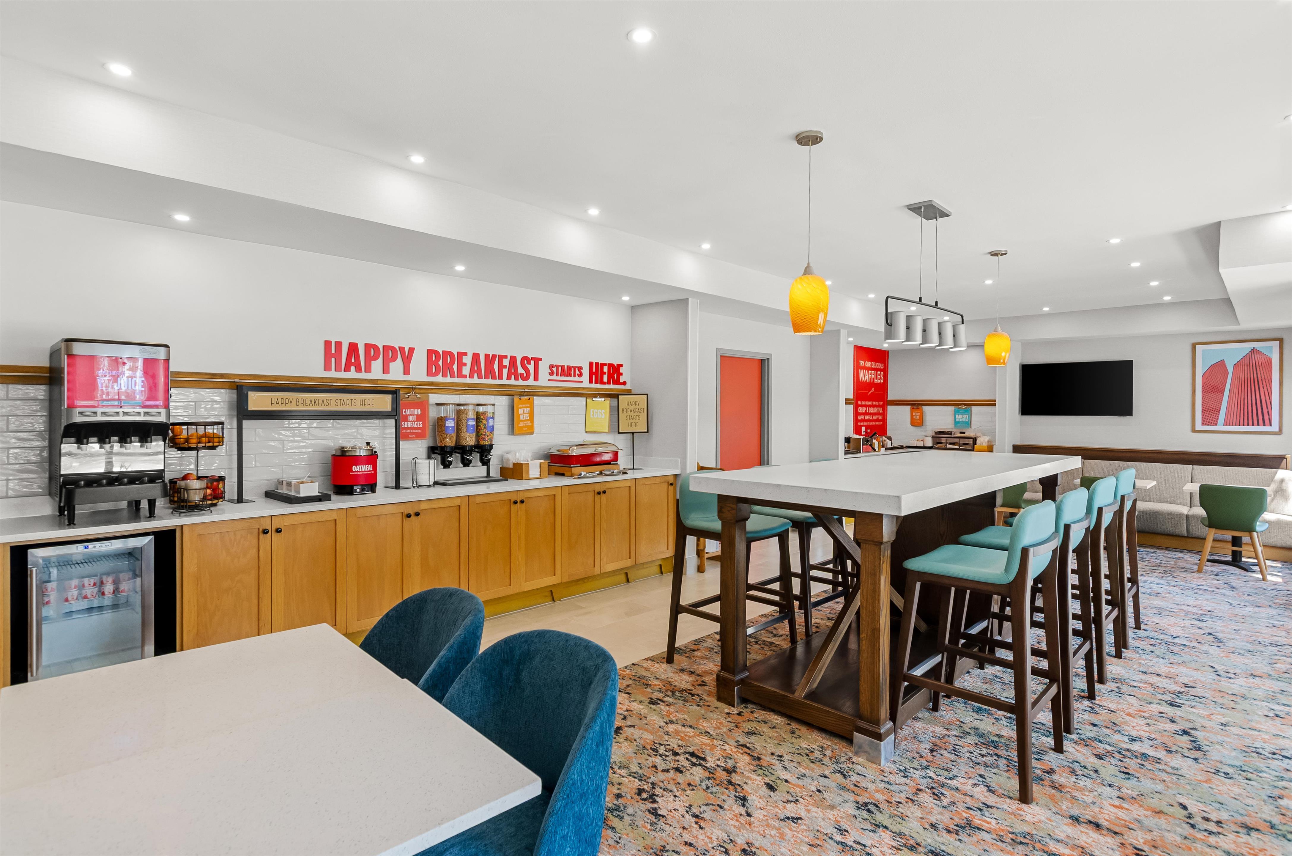 Breakfast Area | Hampton Inn Houston-Willowbrook Mall