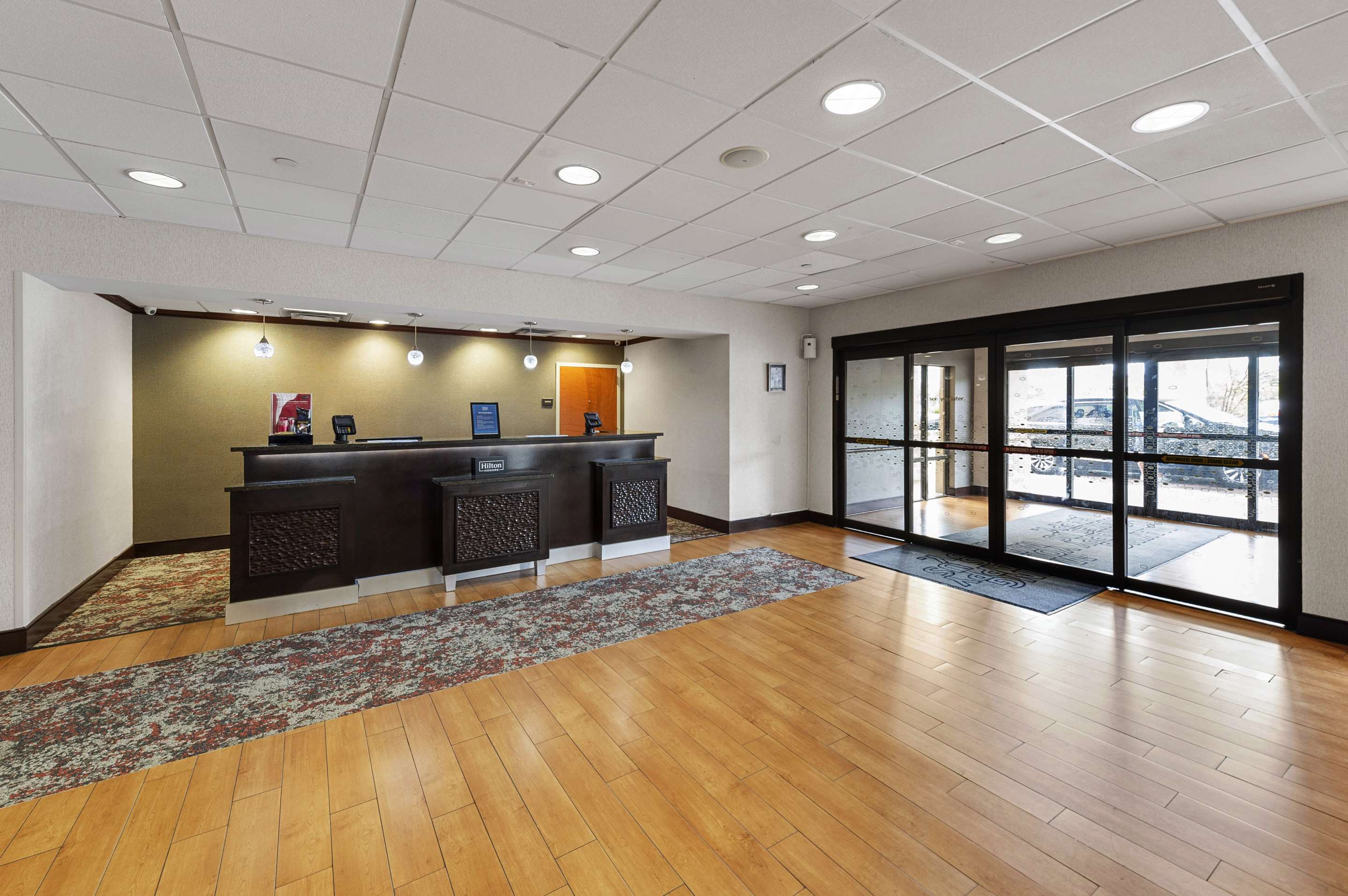 Reception | Hampton Inn Nanuet