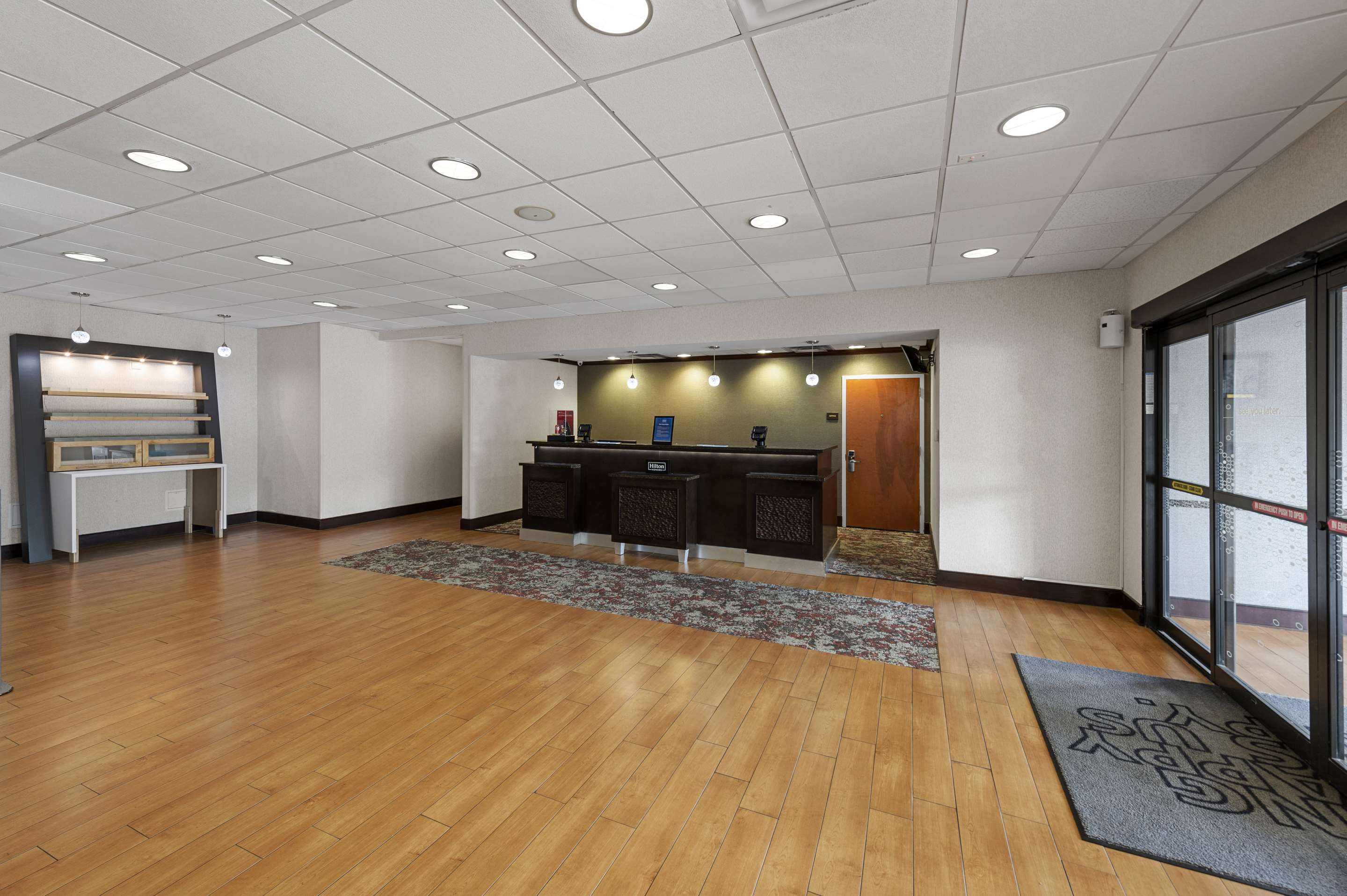 Reception | Hampton Inn Nanuet