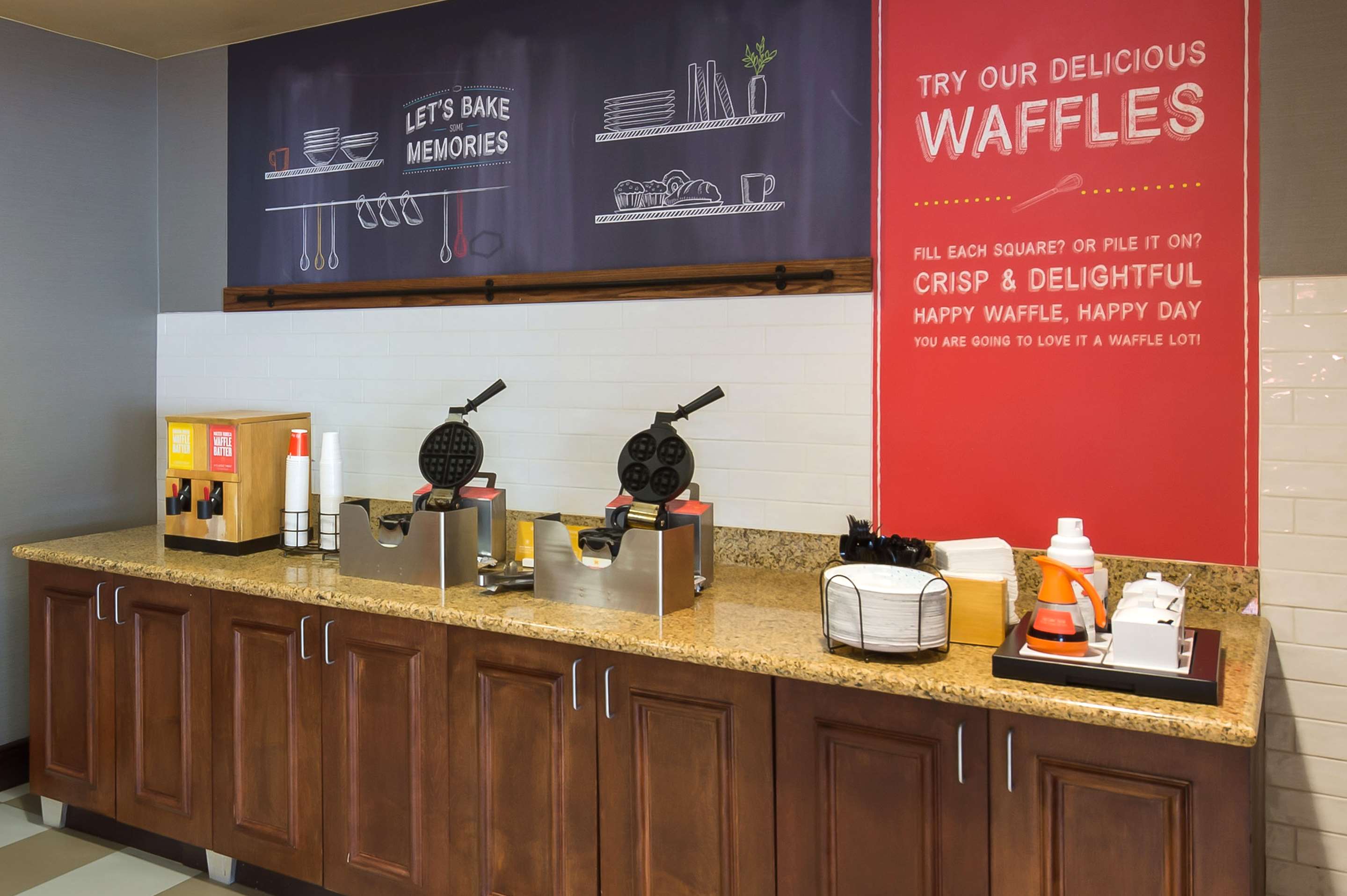 Breakfast Area | Hampton Inn Nanuet