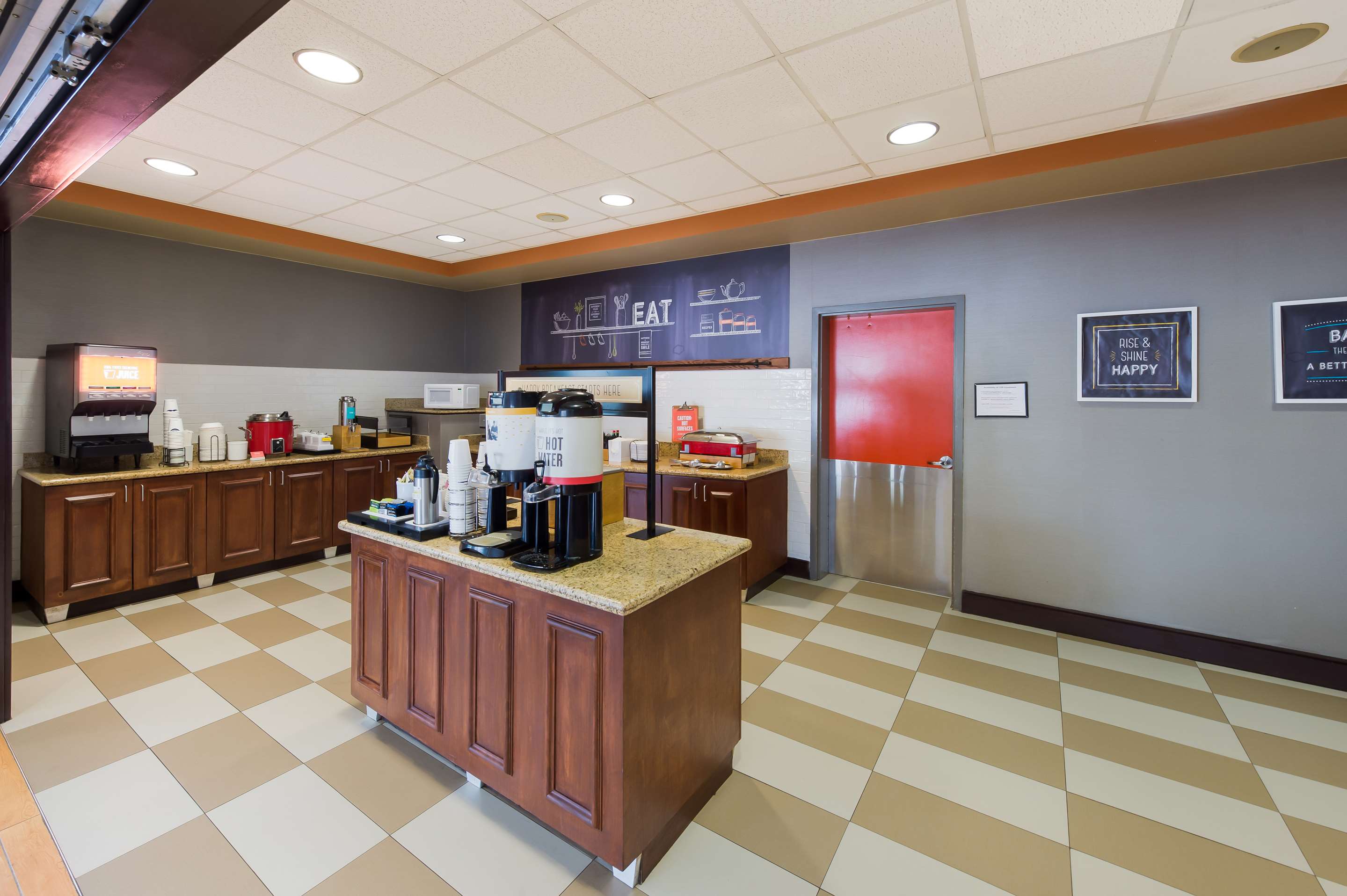 Breakfast Area | Hampton Inn Nanuet