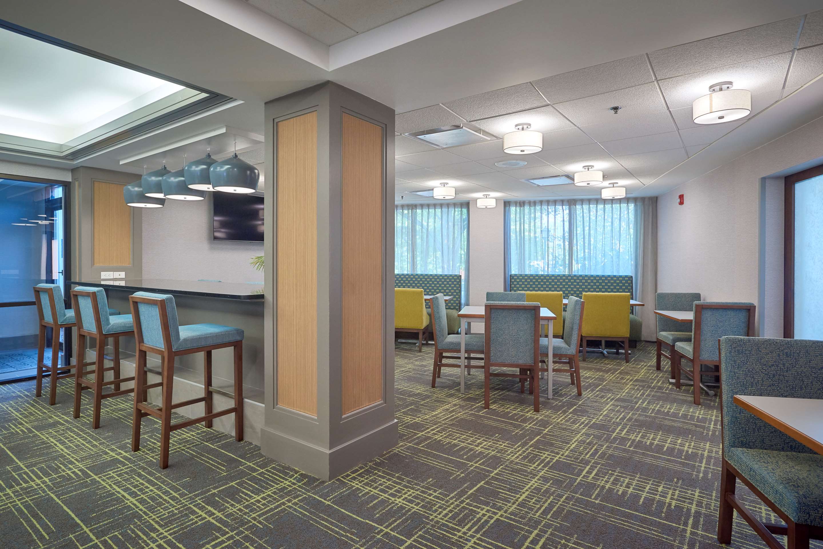 Restaurant | Hampton Inn by Hilton Harrisburg West