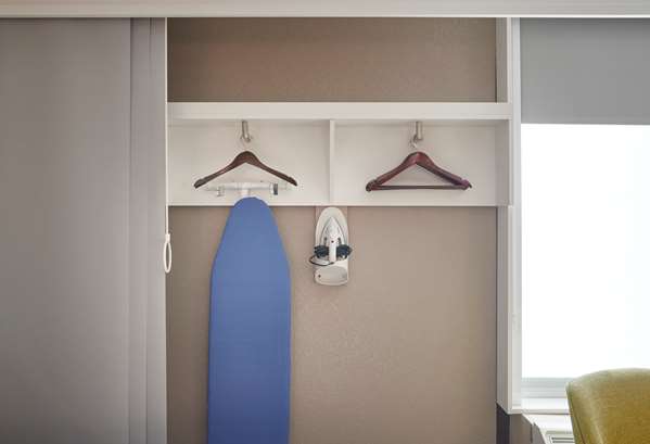  - Hampton Inn Mechanicsburg - I-76, Exit 236