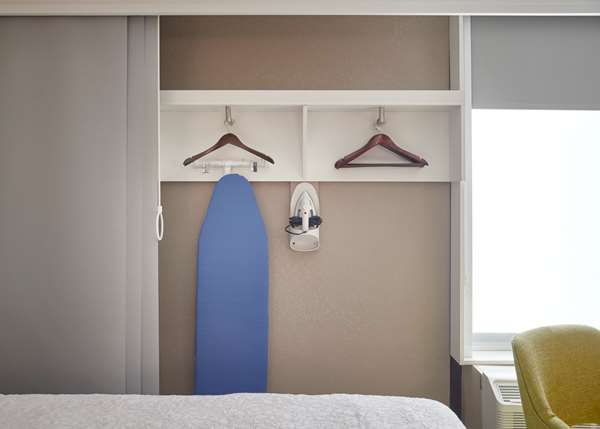  - Hampton Inn Mechanicsburg - I-76, Exit 236