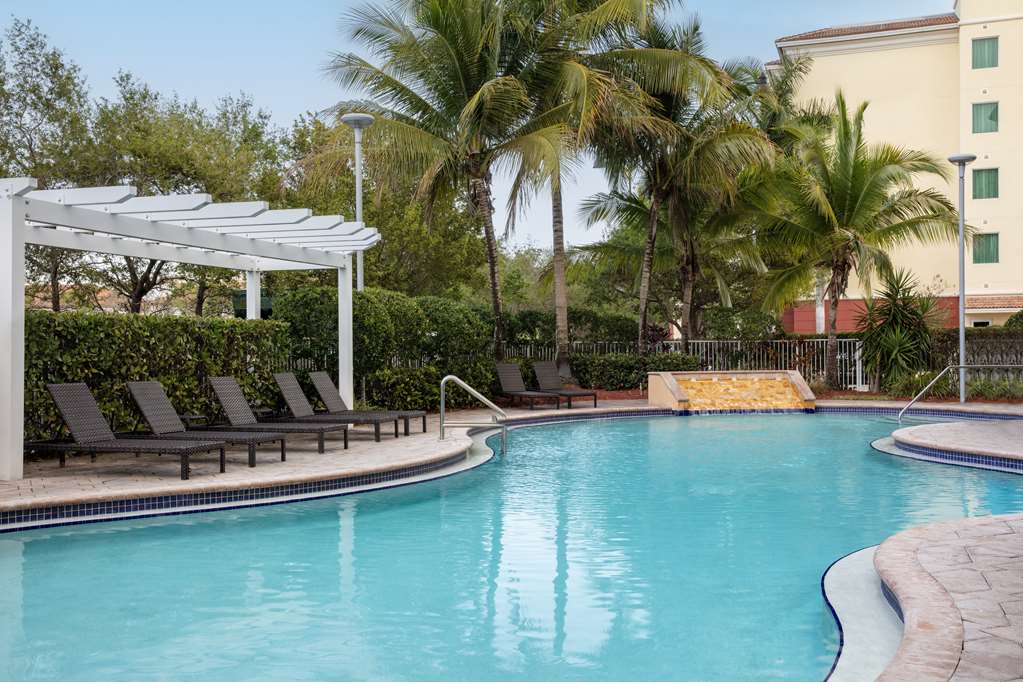 Hampton Inn & Suites Miami-South/Homestead - Tap to explore photos