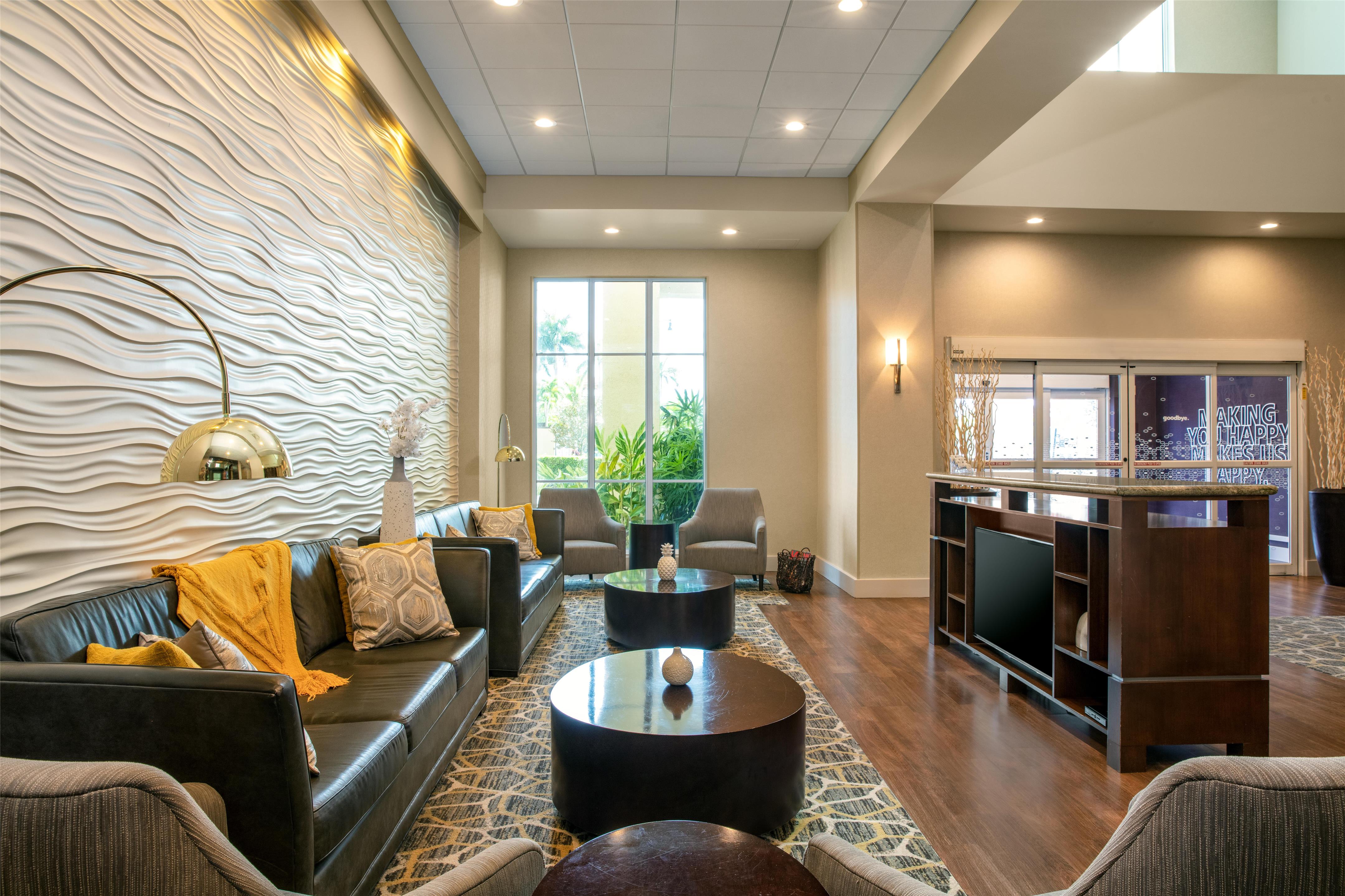 Lobby | Hampton Inn & Suites Homestead Miami South