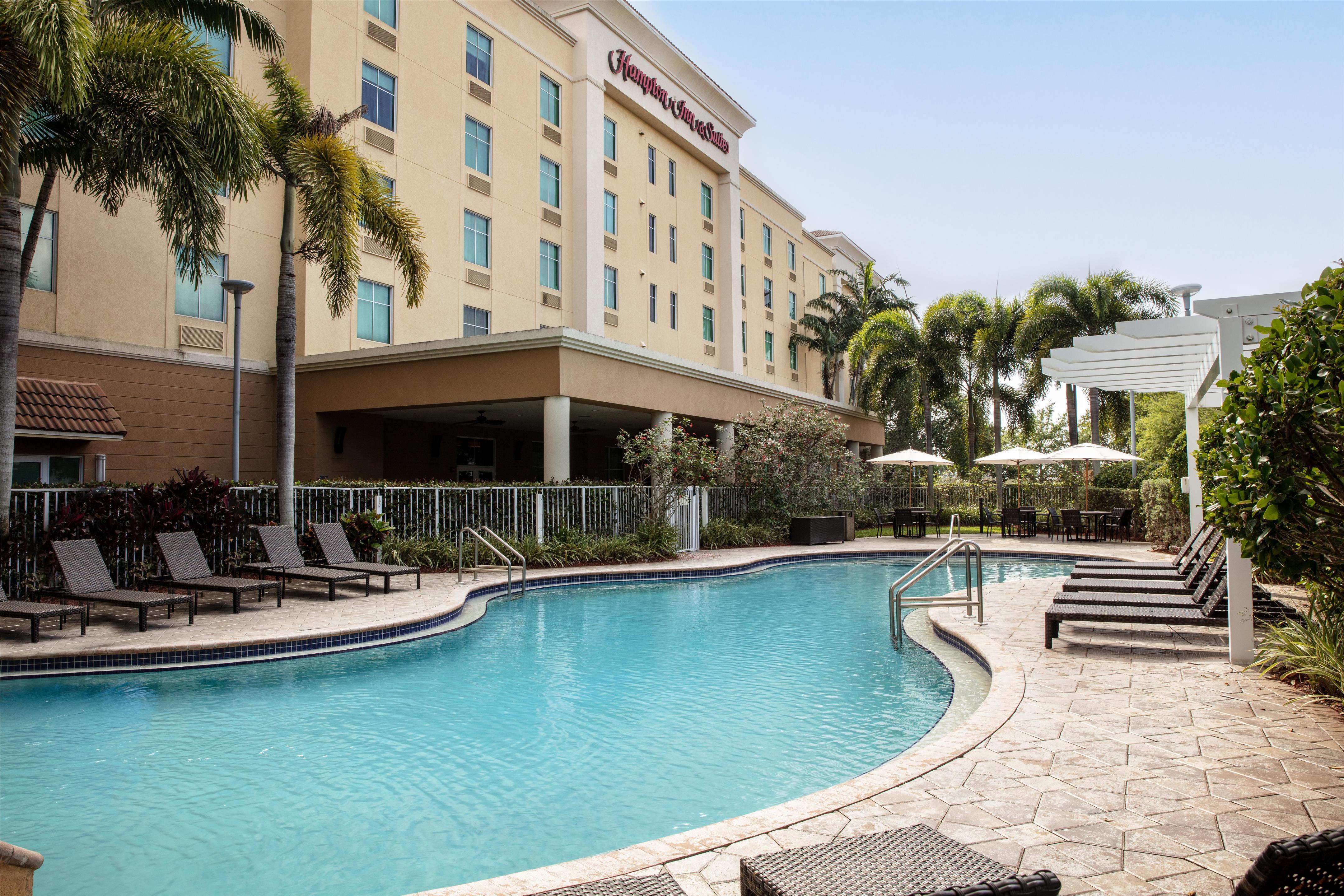Pool | Hampton Inn & Suites Homestead Miami South