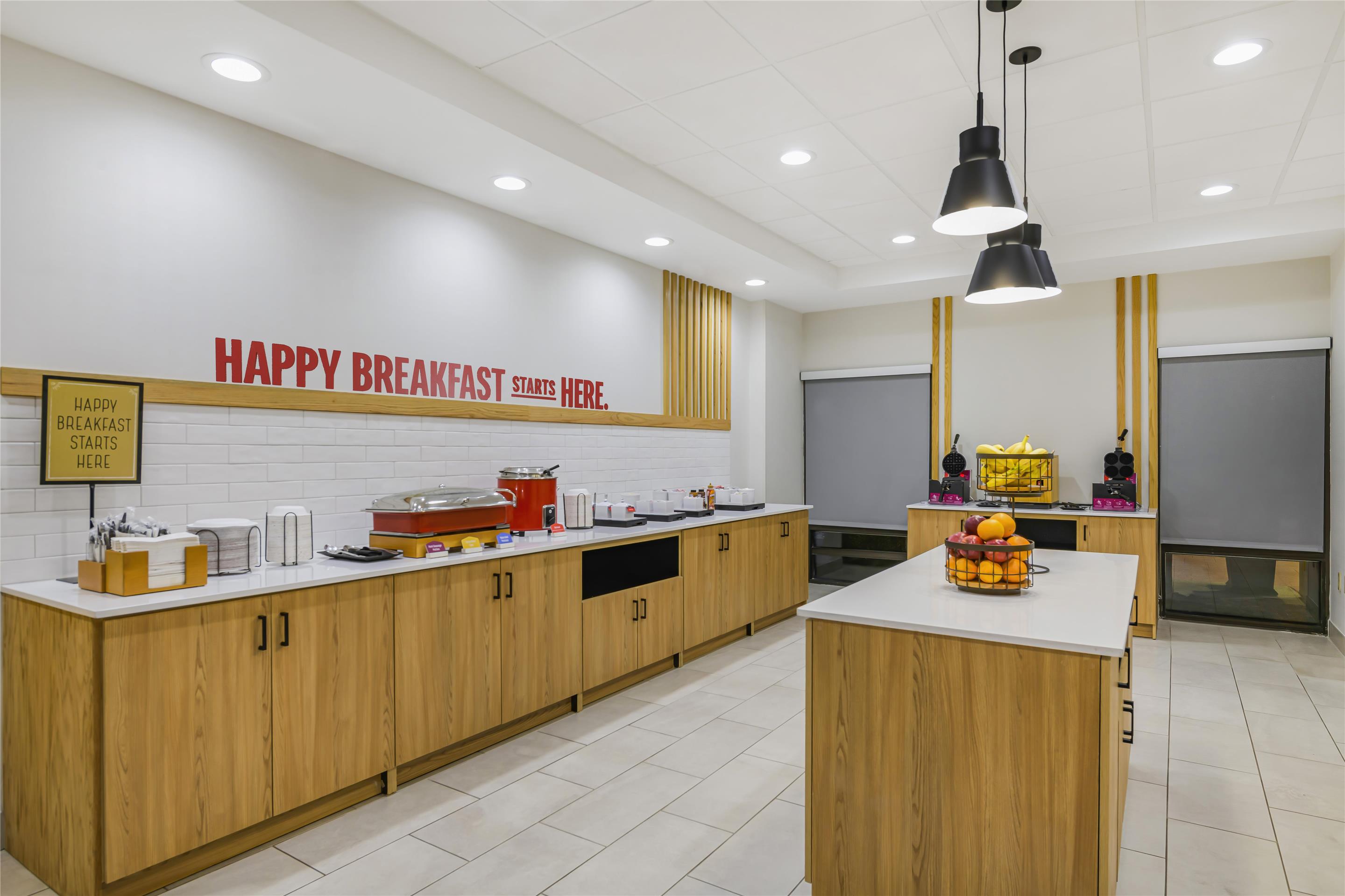 Breakfast Area | Hampton Inn Huntsville-Arsenal/South Parkway