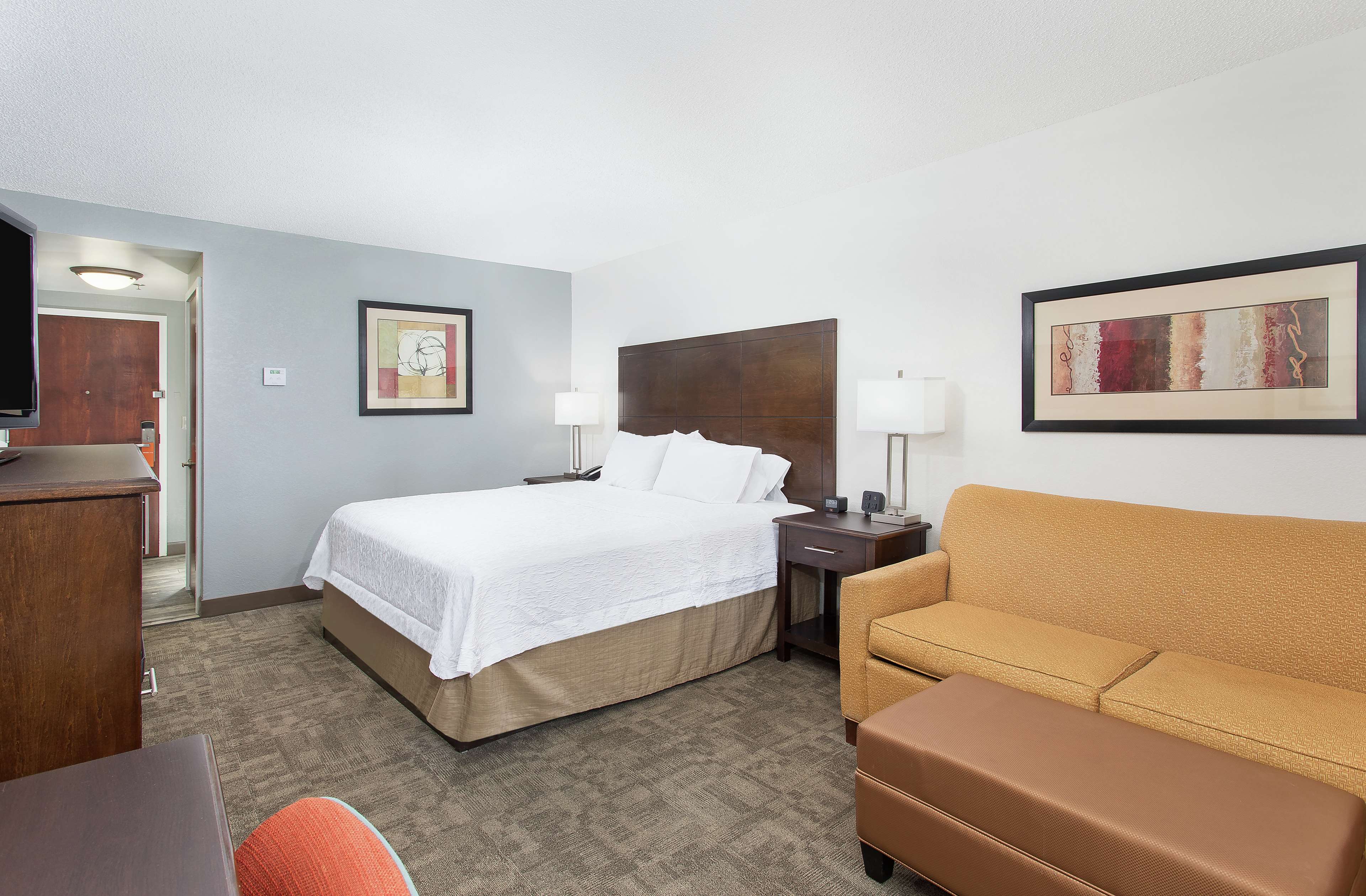 Hampton Inn by Hilton Cullman Room Type - 1K SHWR SFBD MIC FRG NS