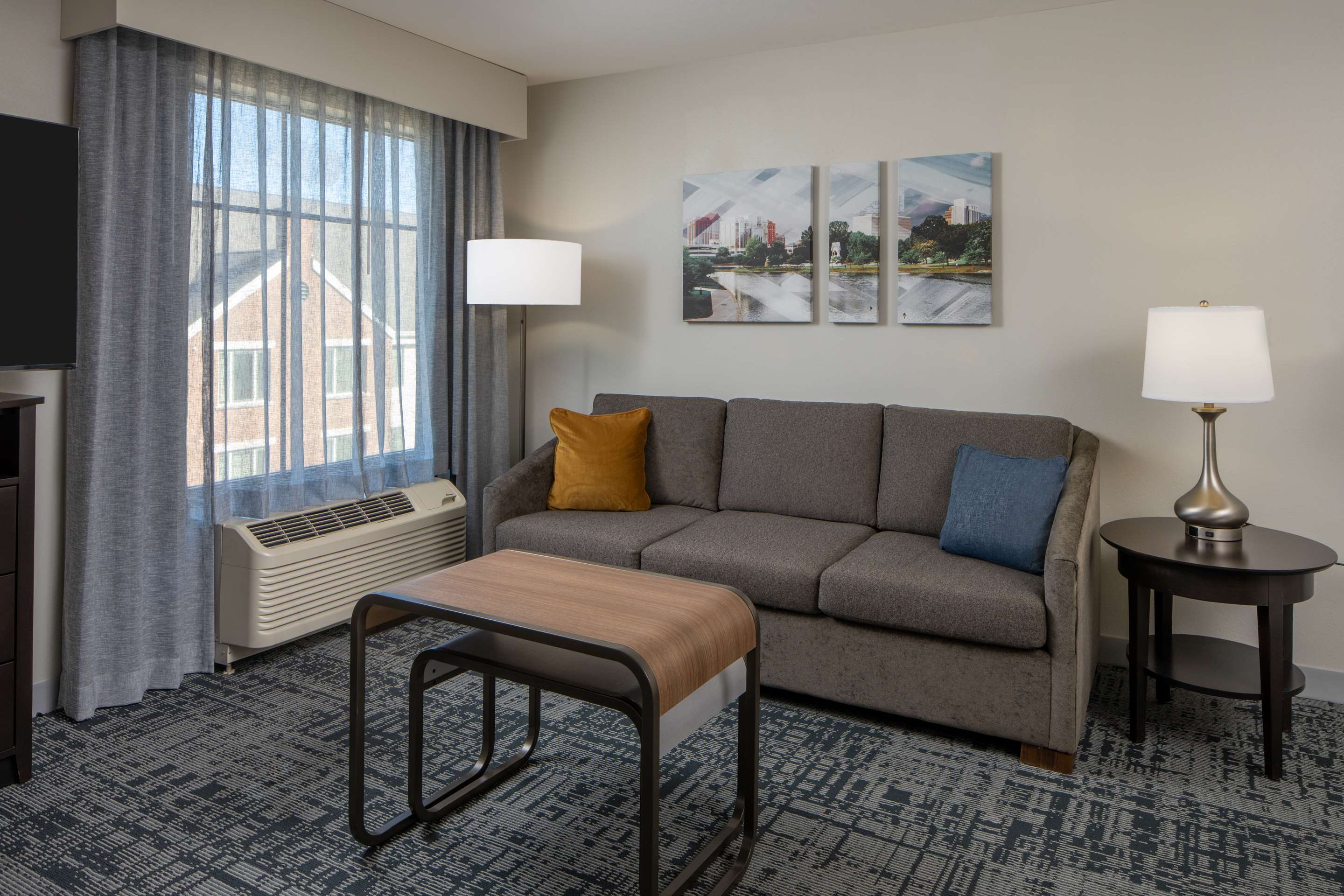 Guest room