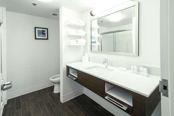  - Hampton Inn & Suites Huntsville