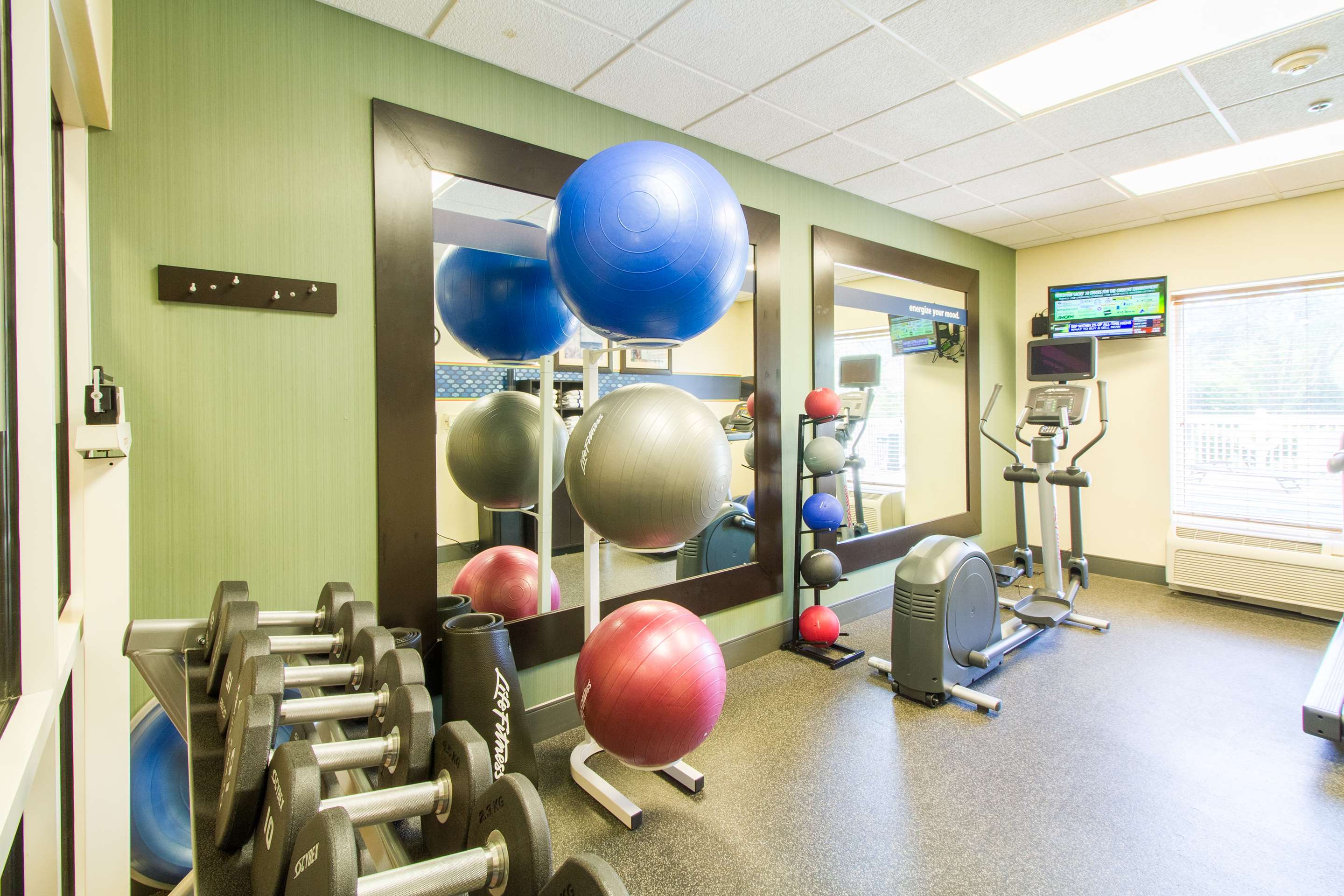 Health club fitness center gym | Hampton Inn & Suites Huntsville Hampton Cove