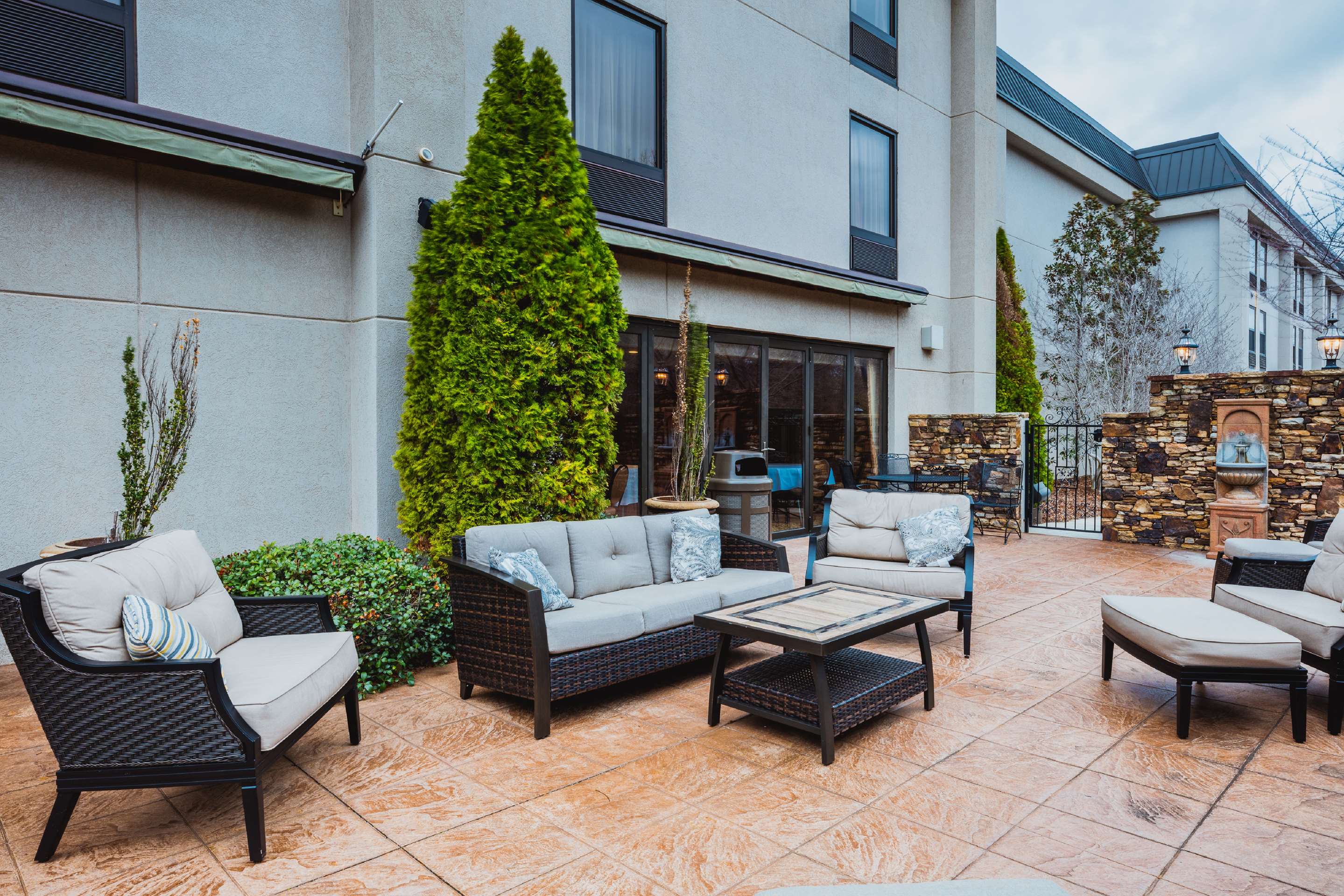 Exterior | Hampton Inn Madison Huntsville Airport