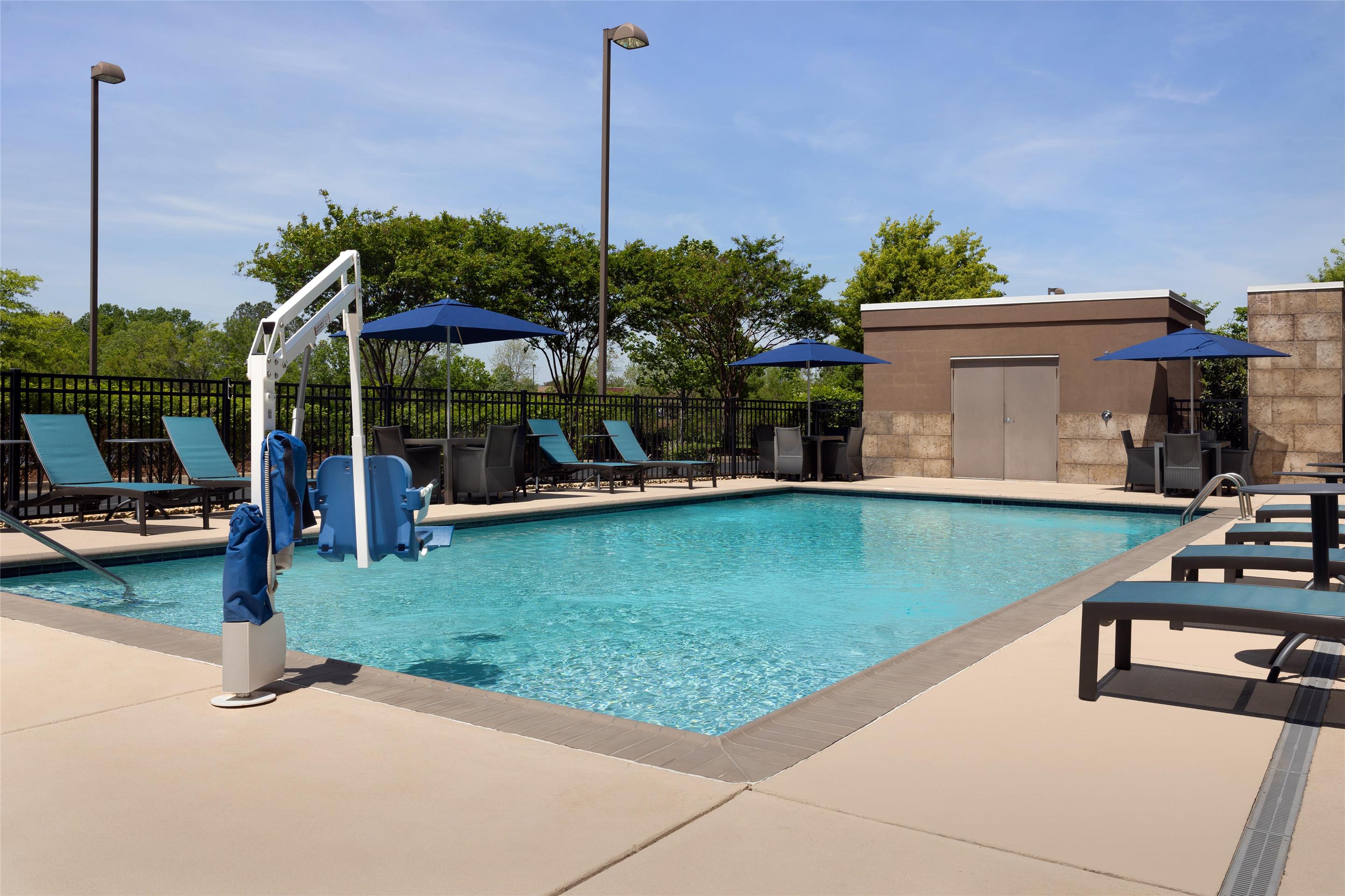 Pool | Home2 Suites by Hilton Huntsville/Research Park Area, AL