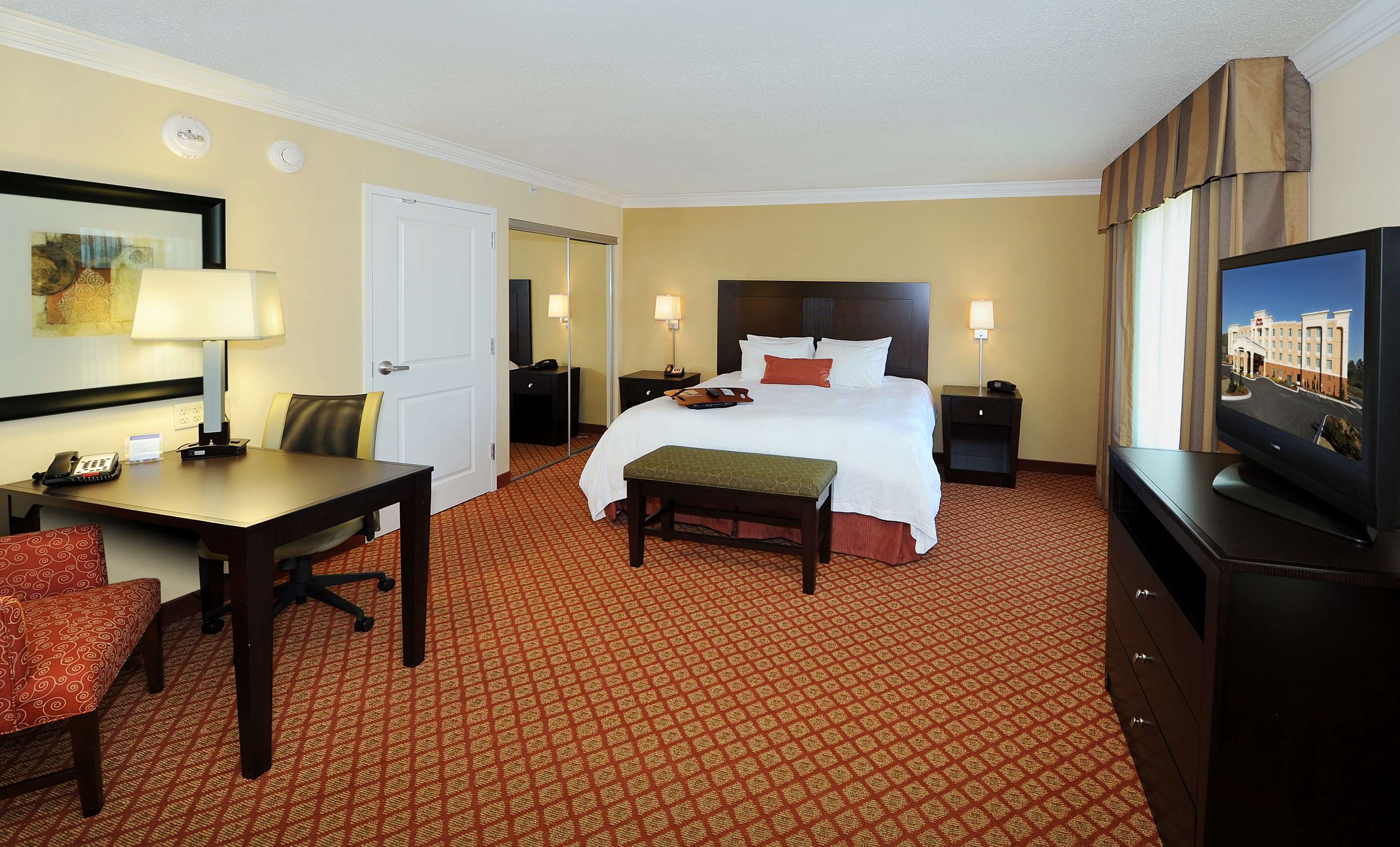 Guest room