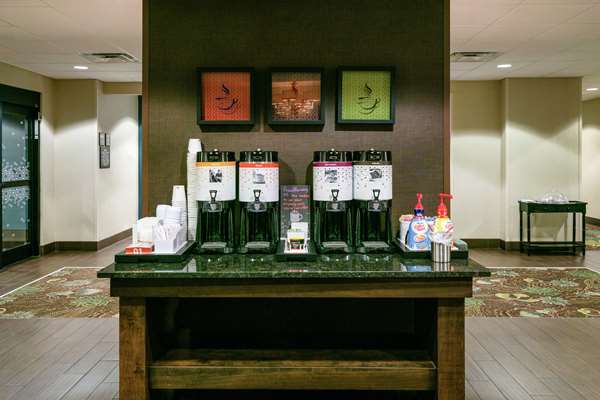  - Hampton Inn University Huntington - I-64, Exit 11