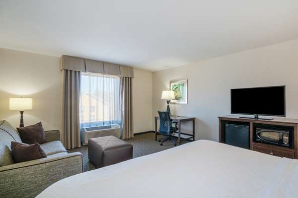  - Hampton Inn University Huntington - I-64, Exit 11