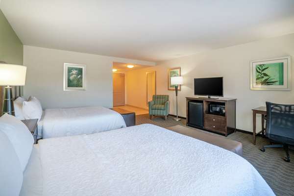  - Hampton Inn University Huntington - I-64, Exit 11