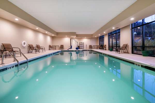 Pool - Hampton Inn University Huntington - I-64, Exit 11