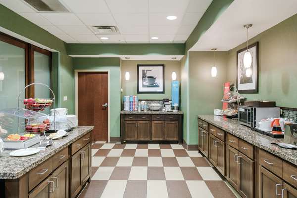 Restaurant - Hampton Inn University Huntington - I-64, Exit 11