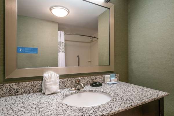  - Hampton Inn University Huntington - I-64, Exit 11